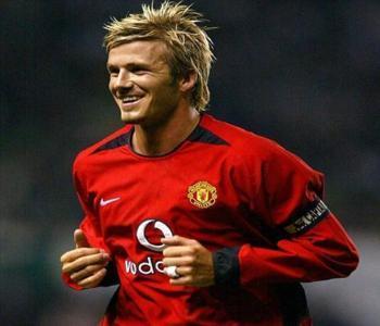 Beckham Manchester United on El Medio David Beckham Jug   Once Temporadas En El Manchester United